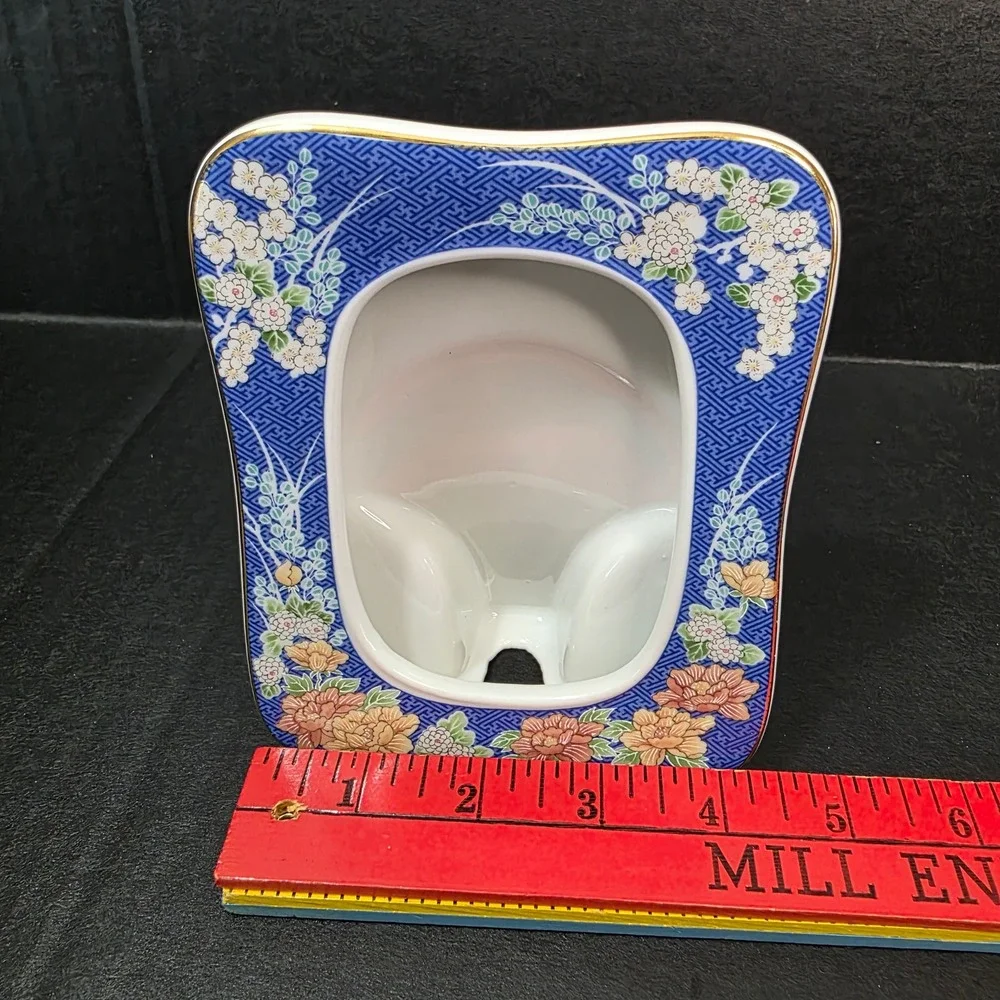 Takahashi San Francisco Picture Frame 1980 Blue Floral Porcelain Gold Trim 5x4‎